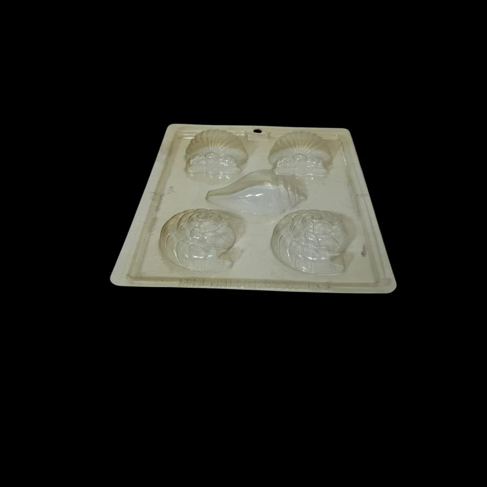 Plastic Candy Molds Beach Summer Starfish, Sand Dollars‎ & Shells Lot of 5 Trays